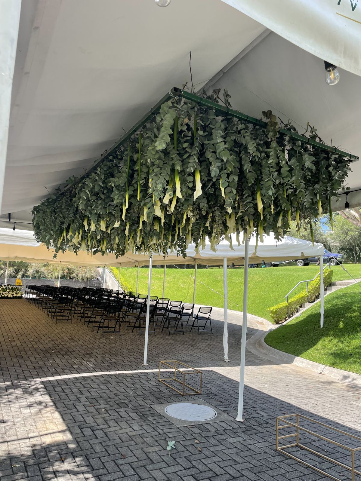 Techo floral de ceremonia