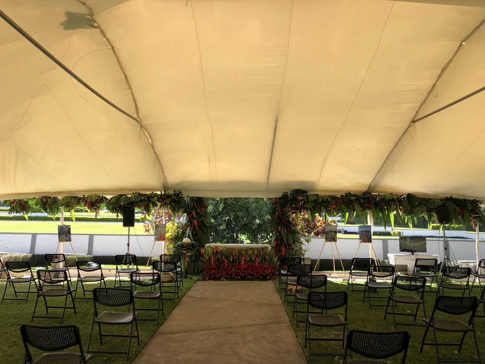 Ceremonia bajo carpa
